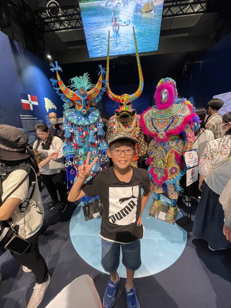 どこかの国のパビリオン