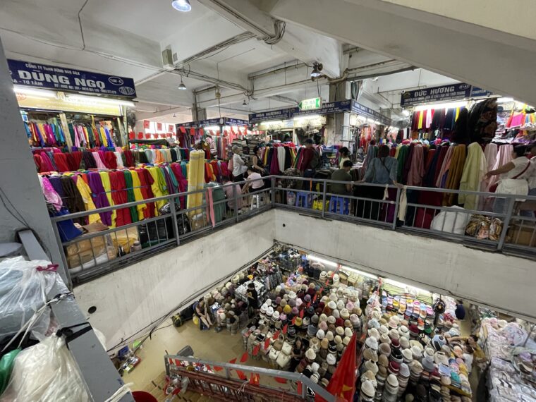 ベトナムの生活雑貨市場