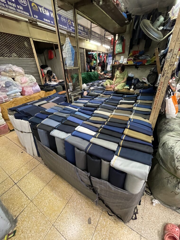 ベトナムの生活雑貨市場