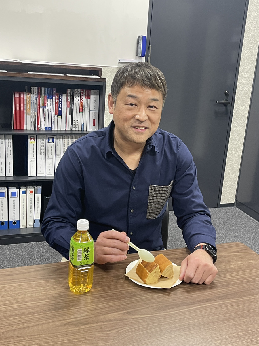 あ、食べる前にカメラ目線しておきます